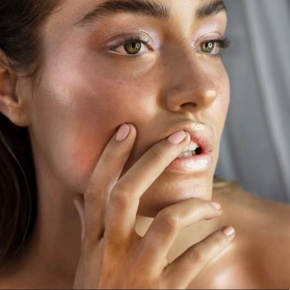 SMASHBOX Gloss Angeles Extra Shine Lip Gloss CLEAR - Picture 4 of 11